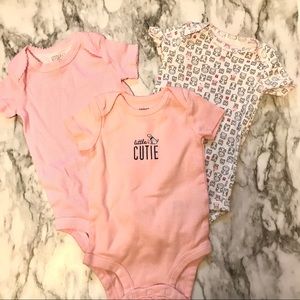Lot of 3 Girls Onesies. Great Condition. 3M